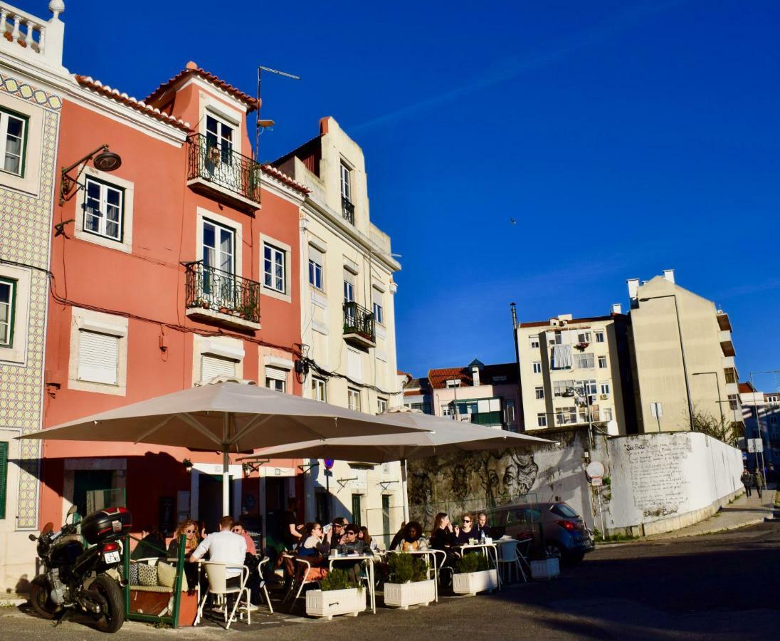 Aesthetic Riverview Apartment In Historical Lisbon Bagian luar foto