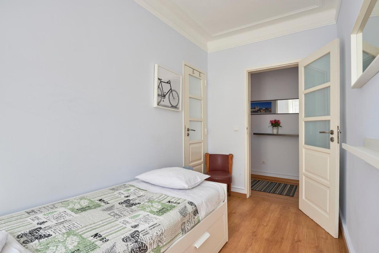 Aesthetic Riverview Apartment In Historical Lisbon Bagian luar foto
