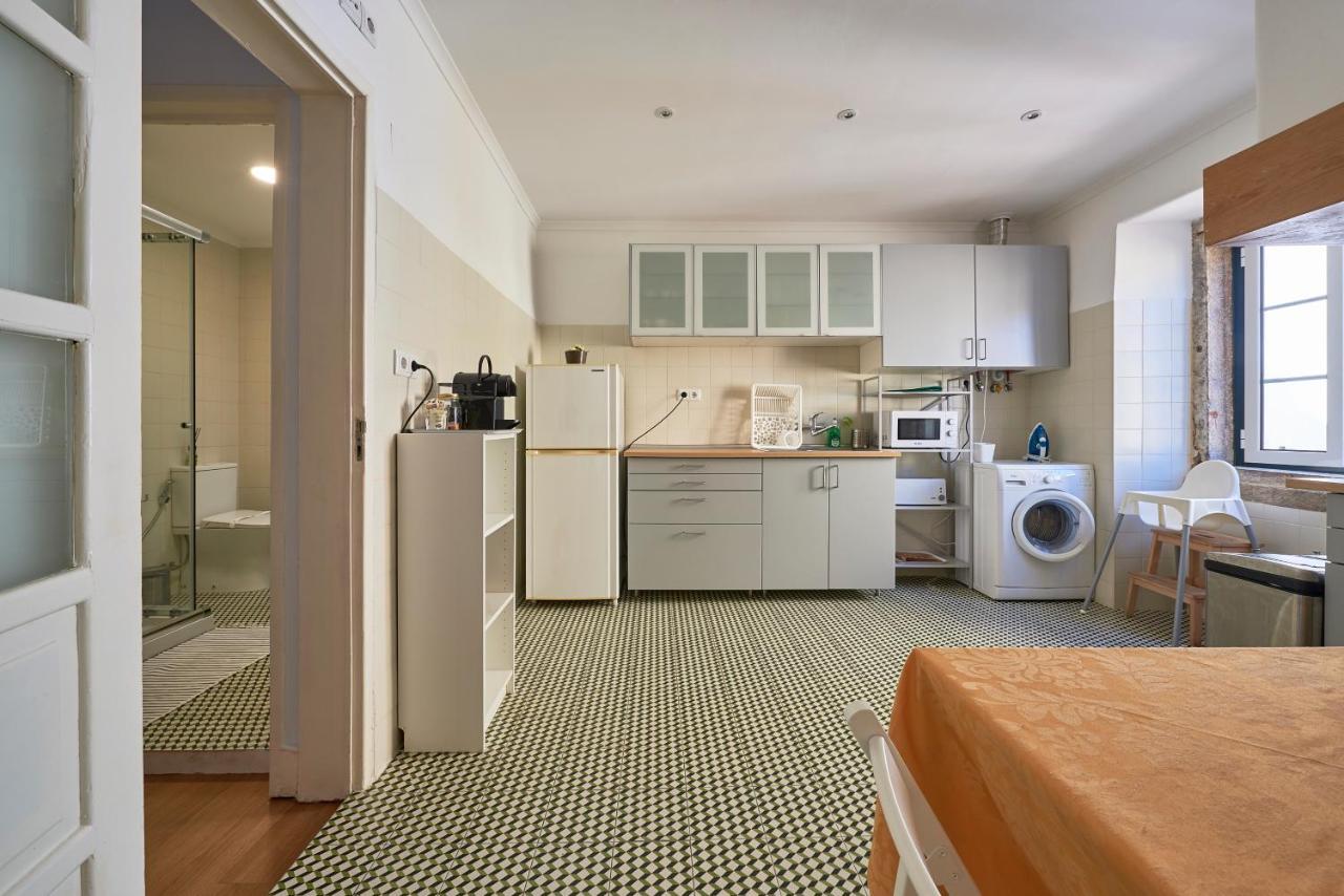 Aesthetic Riverview Apartment In Historical Lisbon Bagian luar foto