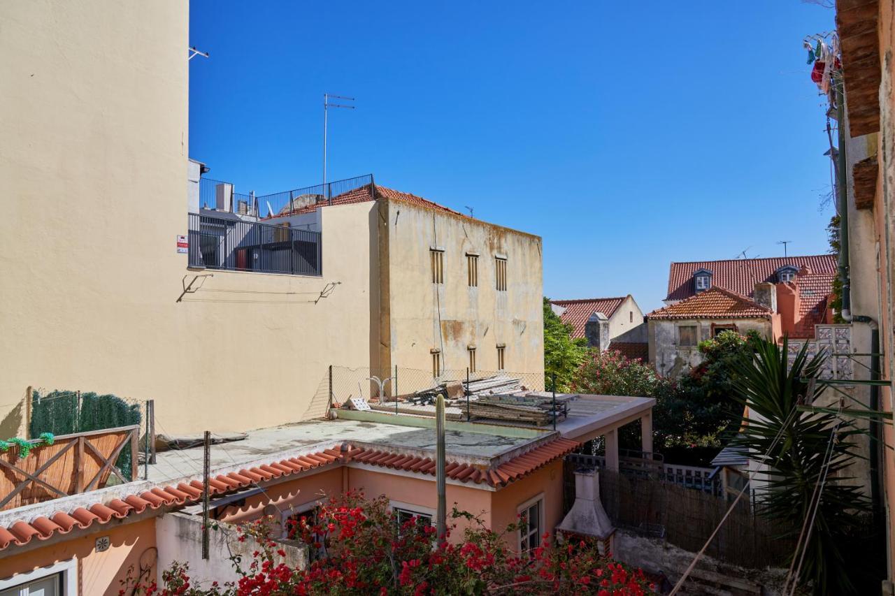 Aesthetic Riverview Apartment In Historical Lisbon Bagian luar foto