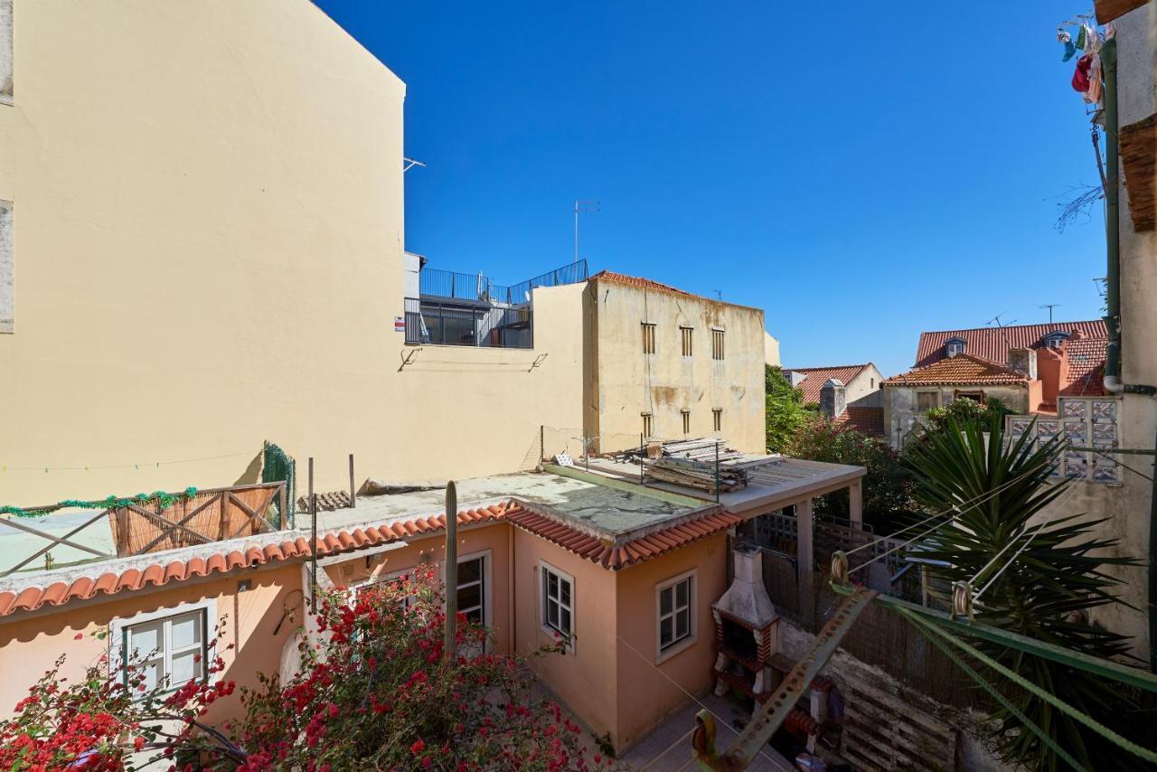 Aesthetic Riverview Apartment In Historical Lisbon Bagian luar foto