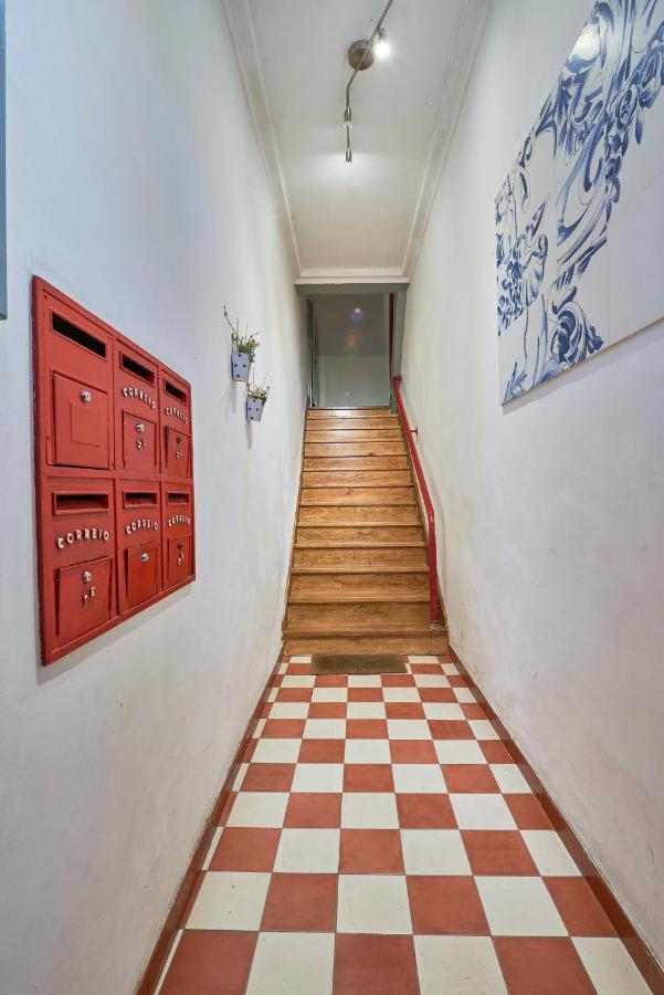 Aesthetic Riverview Apartment In Historical Lisbon Bagian luar foto